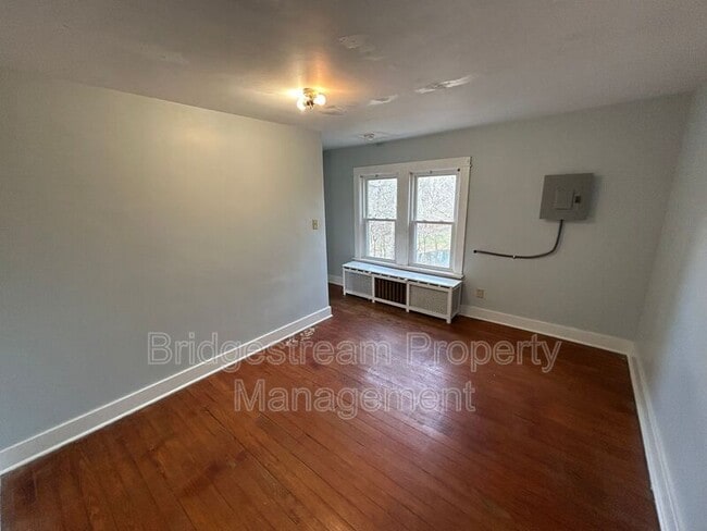 Building Photo - 7155 Meeker Rd