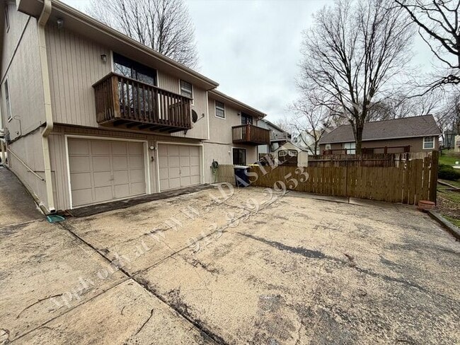 Building Photo - Beautiful Ranch Home in Park Hill School District-Available NOW!