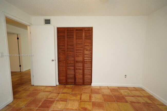 Building Photo - 15402 SW 85th Terrace