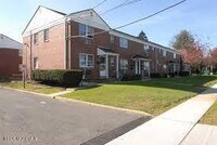 Building Photo - 258 Bath Ave