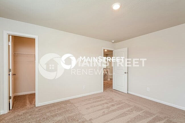 Building Photo - 4 Bedroom Pet-Friendly Home in Zebulon, NC with Main Street Renewal