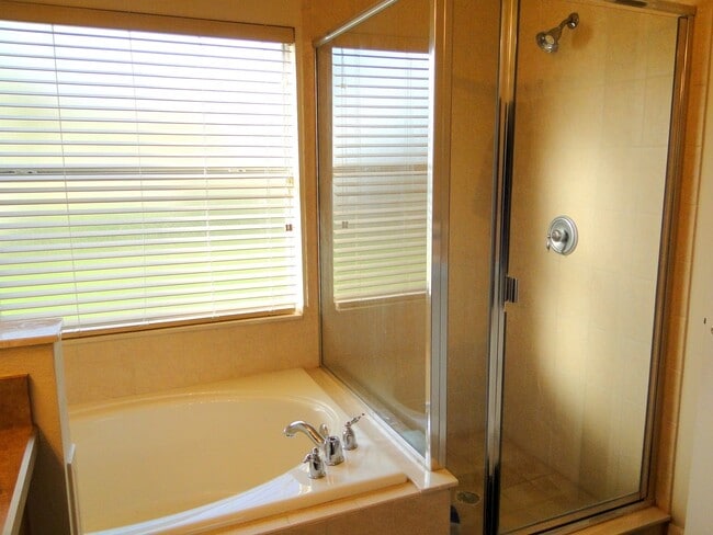 Building Photo - 14056 Ocean Pine Cir