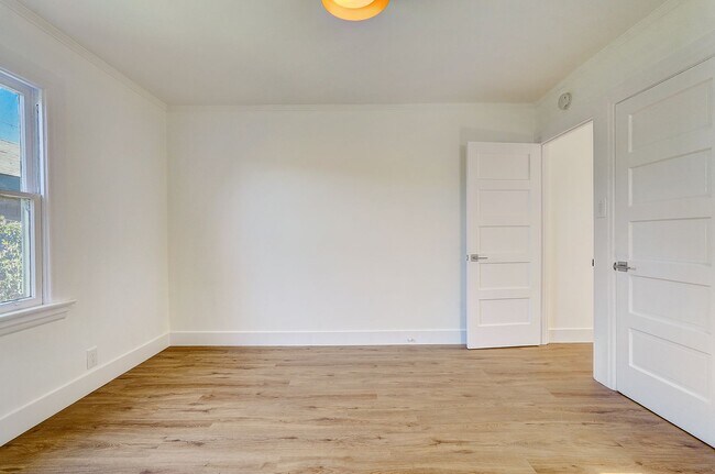 Building Photo - 2909 Cimarron St