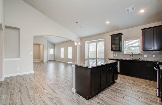 Building Photo - 2442 Wembley Way