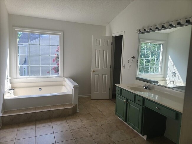 Building Photo - 6105 Pattingham Dr