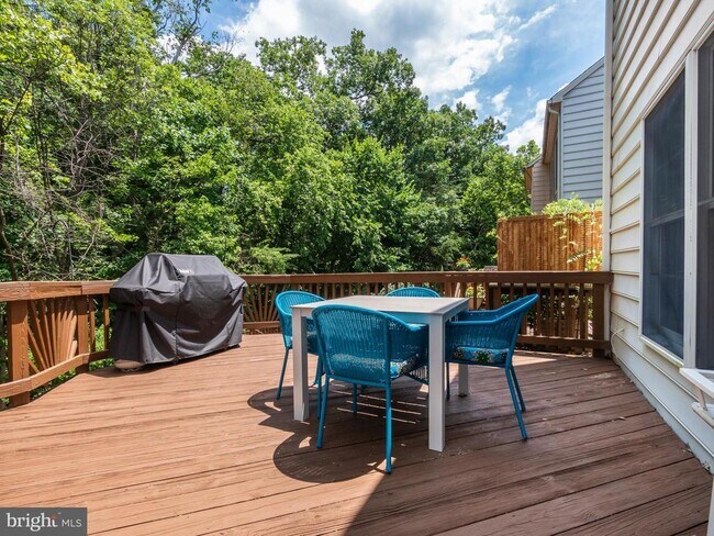 Building Photo - 9419 Steeple Ct