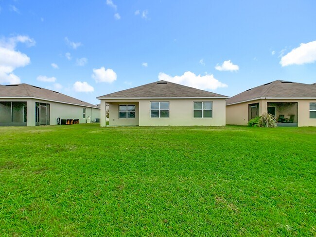 Building Photo - 3348 Perennial Ln