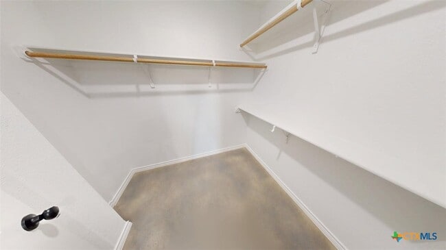 Building Photo - 907 Smoke Tree Ln