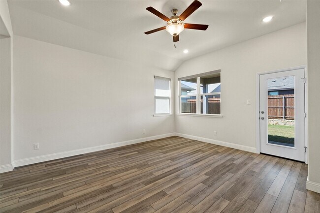 Building Photo - 1000 Mason St