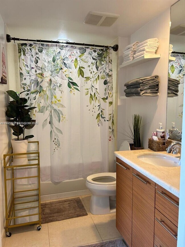 Building Photo - 50 Biscayne Blvd