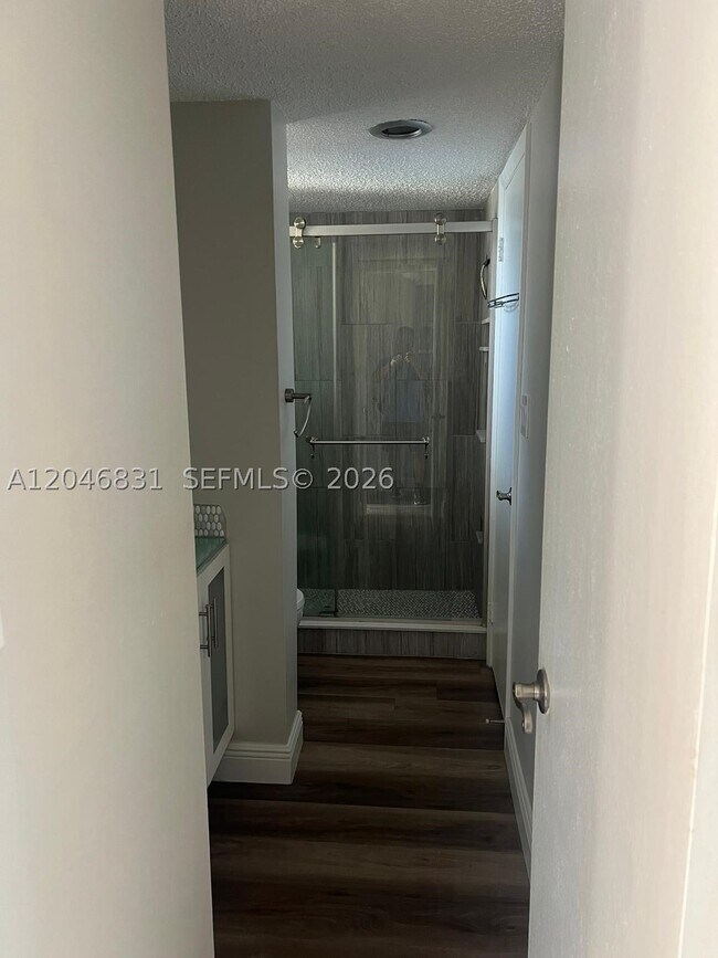 Building Photo - 408 NW 68th Ave