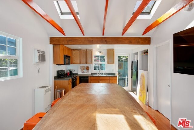 Building Photo - 619 Milwood Ave