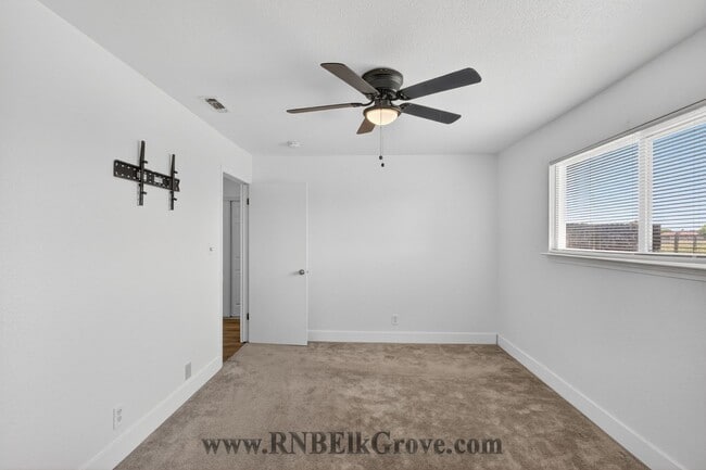 Building Photo - 6844 Sandrock Way
