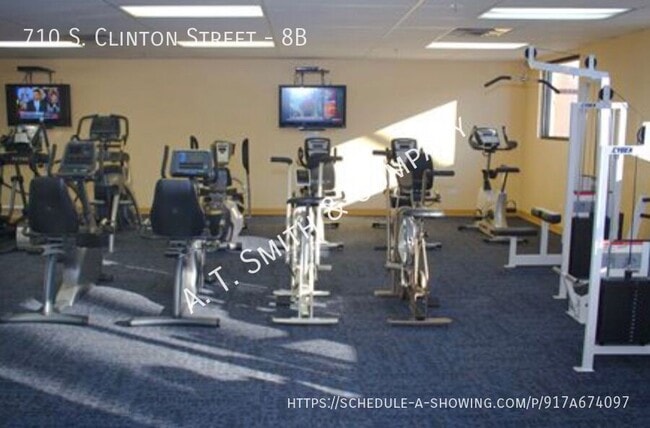 Building Photo - 710 S Clinton St