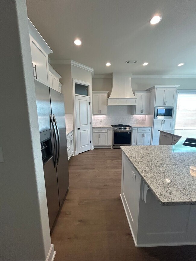 Building Photo - Beautiful Modern Home in Pea Ridge!
