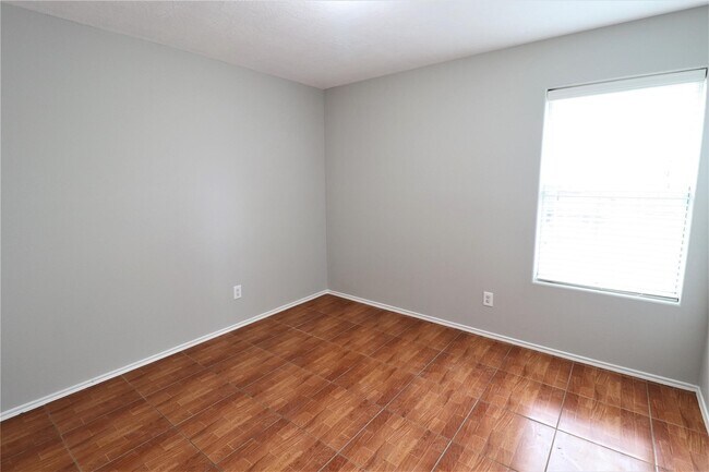 Building Photo - 811 Slate Valley Ln