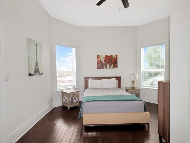 Building Photo - 1919 Avenue O