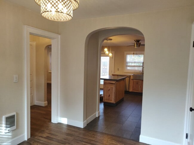 Building Photo - Urban Elegance Meets Ultimate Privacy Near Juniper Park