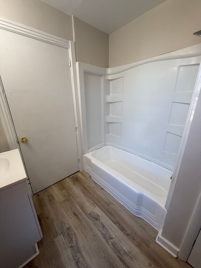 Building Photo - Spacious 3BR House in Columbia!