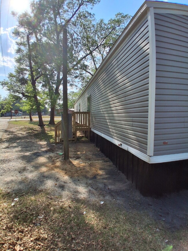 Building Photo - RENT-TO-OWN OPPORTUNITY  Fredrick St – Hands On Homes  MHP