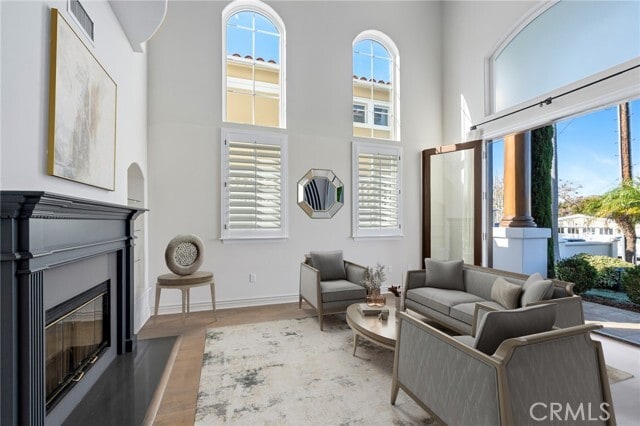 Building Photo - 1018 11th St