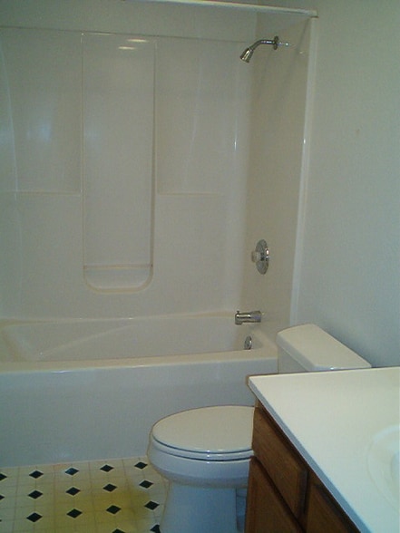 Building Photo - 560 Main Steet