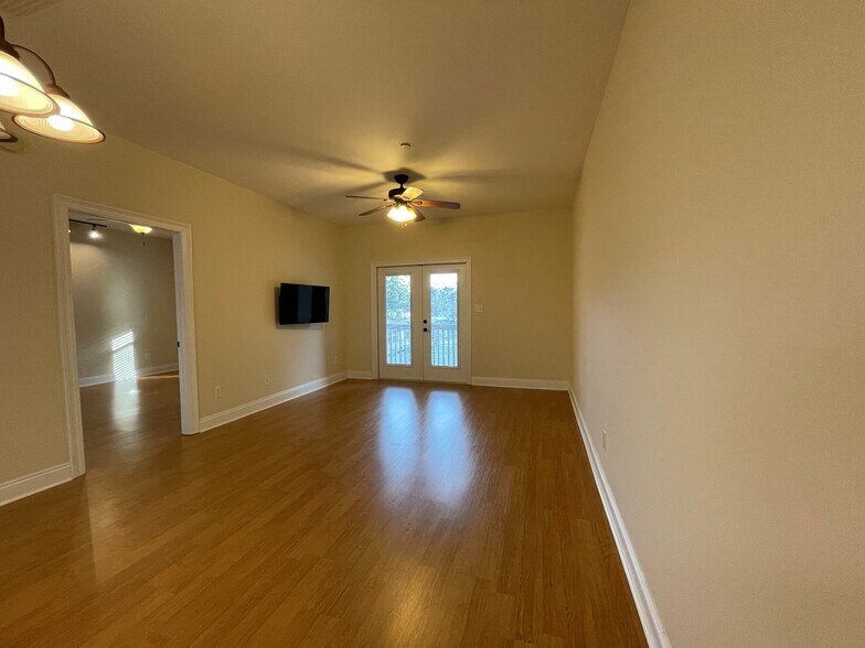 Building Photo - 20637 Blueberry Ln
