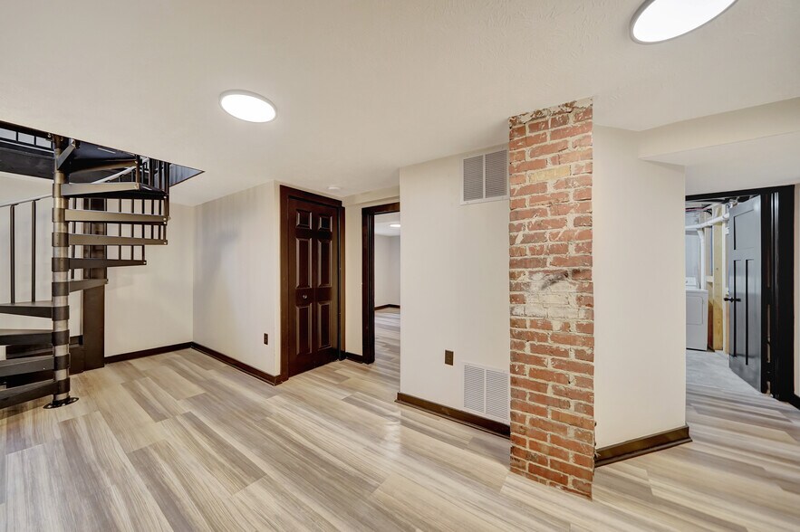 Building Photo - 216 N 25th St