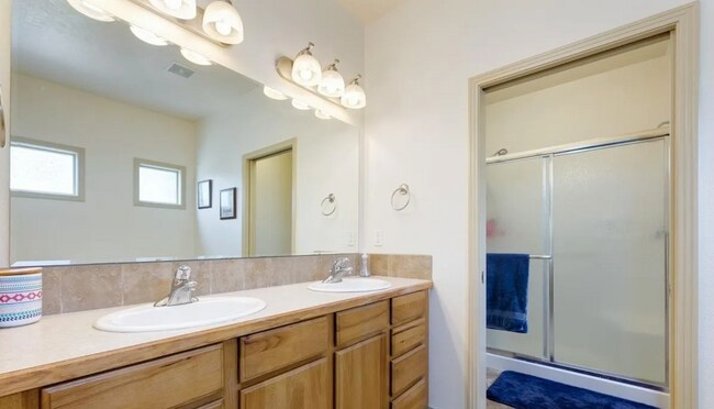 Building Photo - 12604 W Murchison St