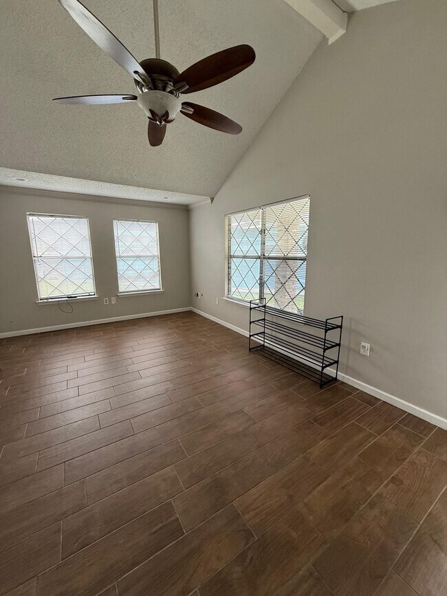 Building Photo - 1718 Bennetts End