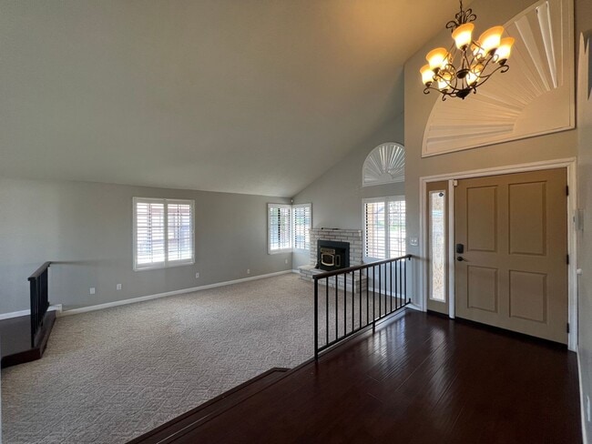 Building Photo - Spring Valley Lake Home