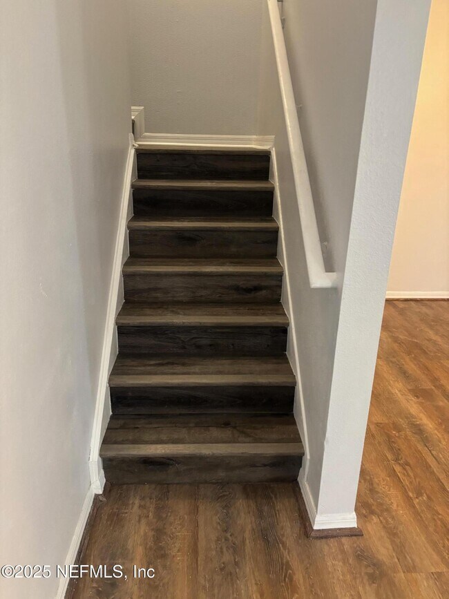 Building Photo - 7086 Shady Pine Ct