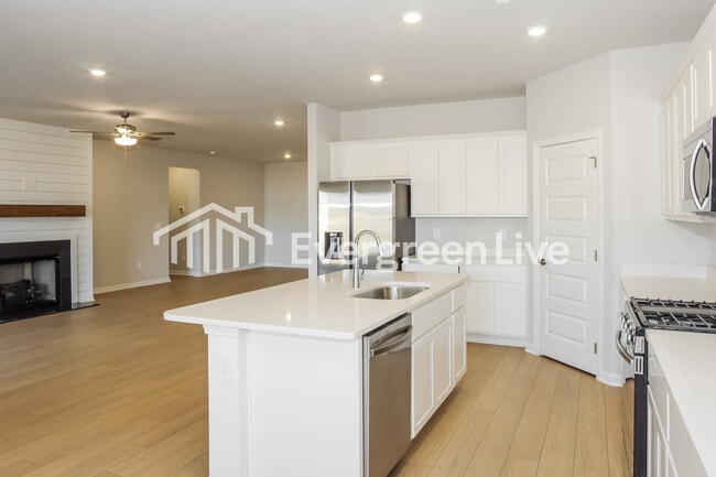 Building Photo - 107 Ashby Pond Dr