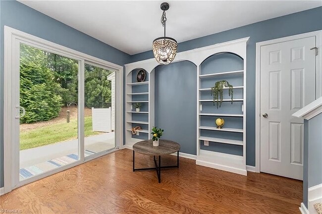 Building Photo - 660 Grasswren Way