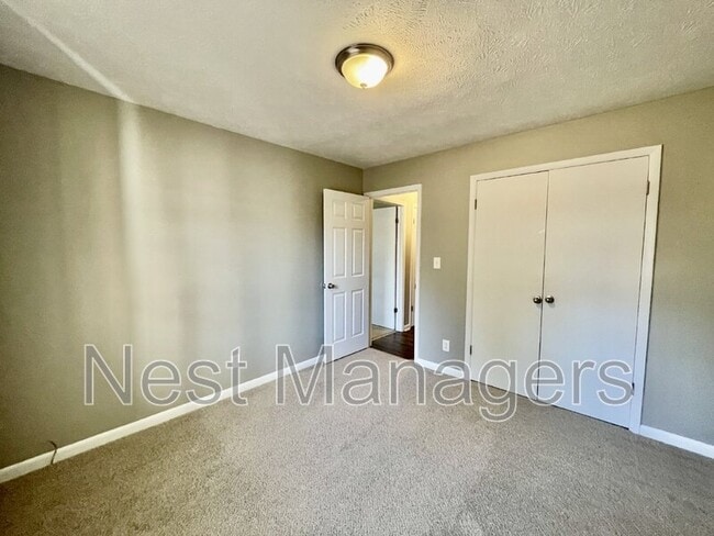 Building Photo - 6928 Bostick Dr