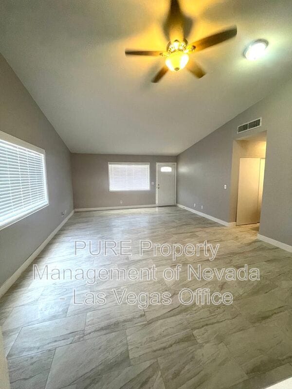Building Photo - 5934 Via La Contera Dr