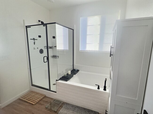 Building Photo - 27589 Sanctuary Ct