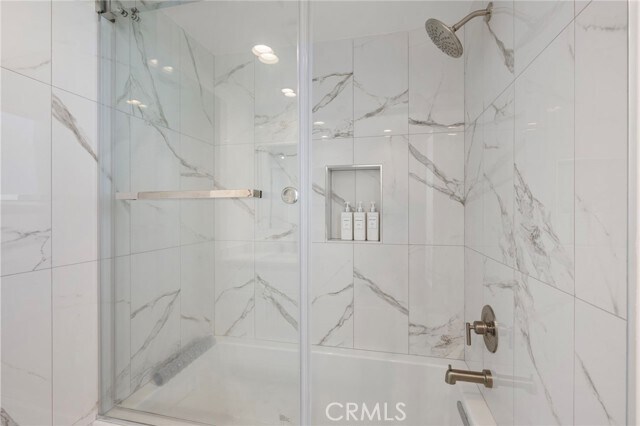 Building Photo - 1045 Gaviota Dr