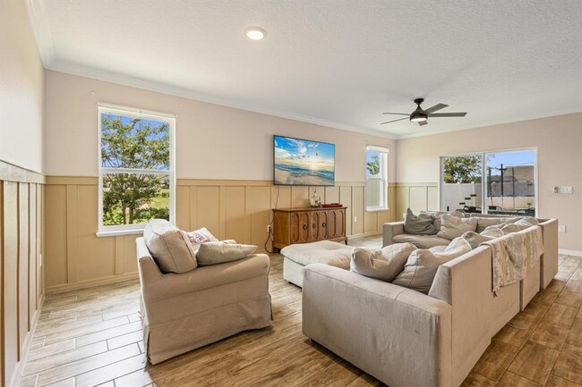 Building Photo - 338 Pinecrest Loop