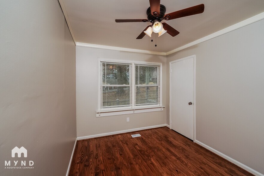Building Photo - 6538 Mountain Heights Rd