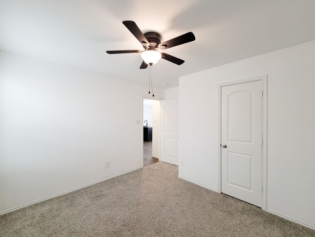 Building Photo - Welcome to your next home in the heart of Downtown Cleveland, Texas! This inviting 3-bedroom, 2-b...