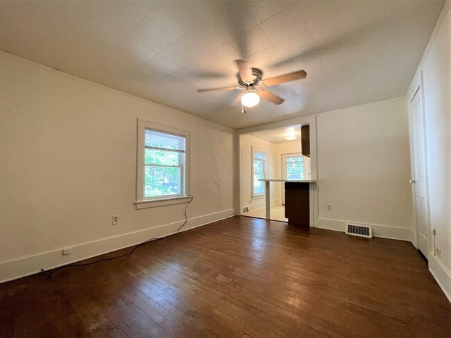 Building Photo - 148 Marston Ave