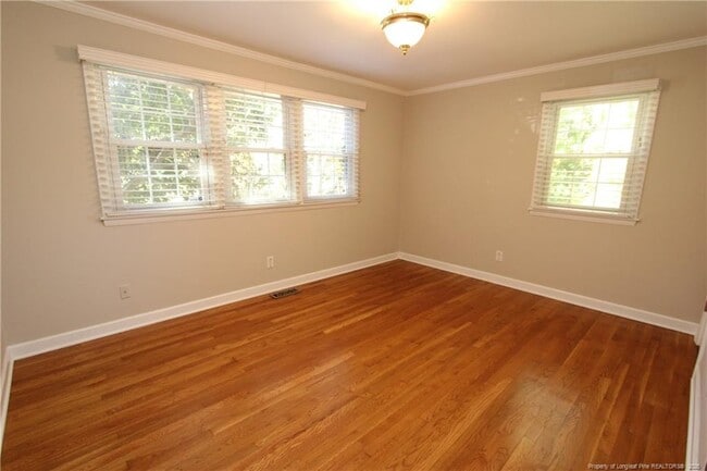 Building Photo - 1427 Seminole Trail