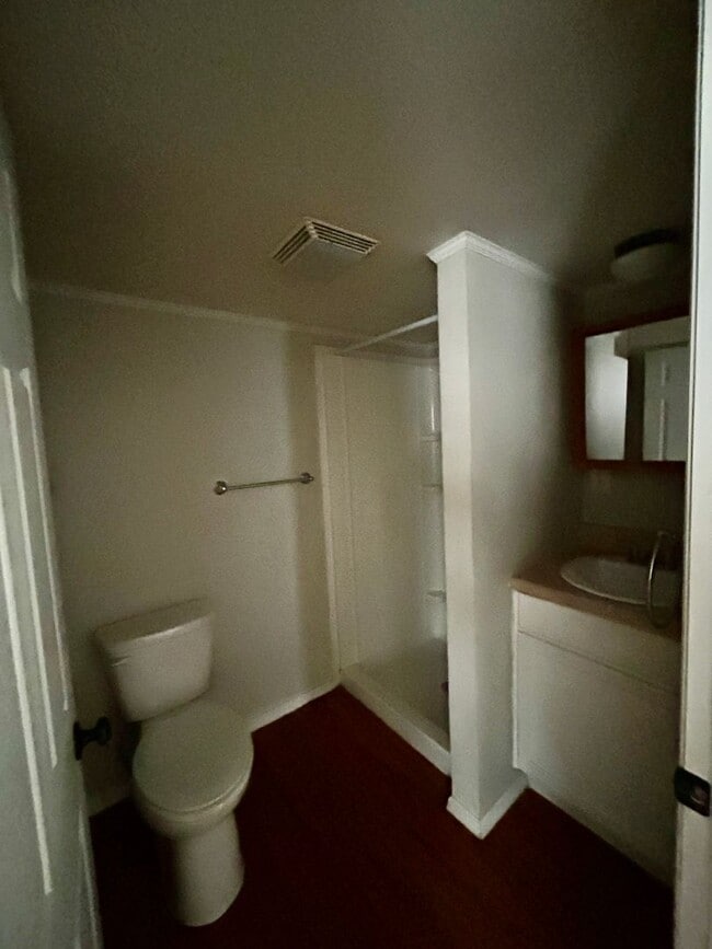 Building Photo - 24 W Tuscaloosa Ave