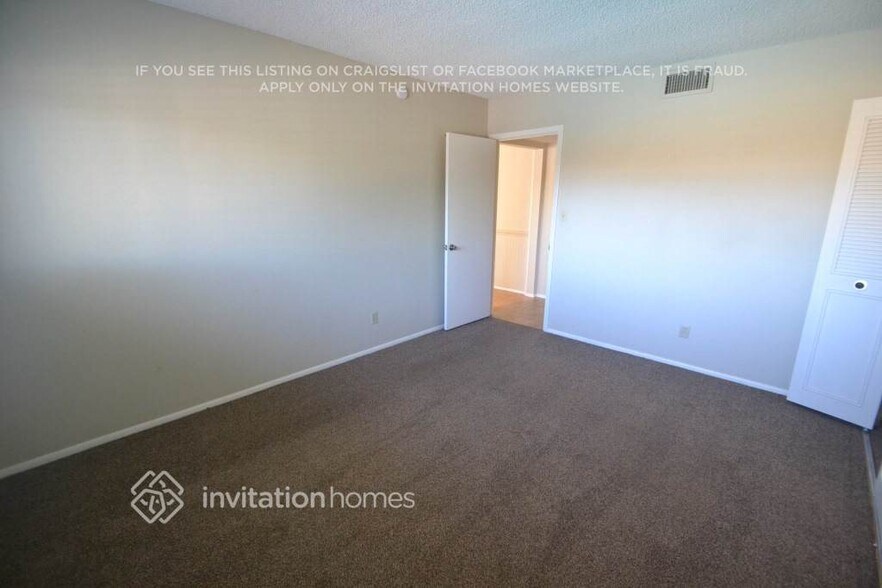 Building Photo - 8332 N 50th Dr