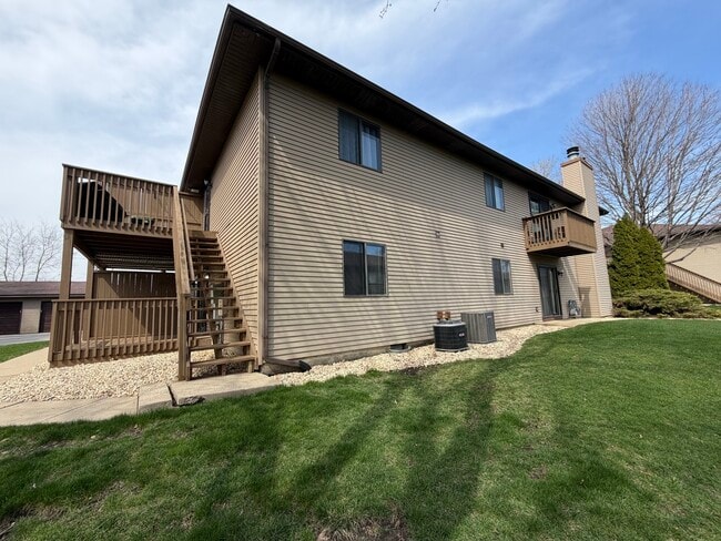 Building Photo - 1109 Kane St