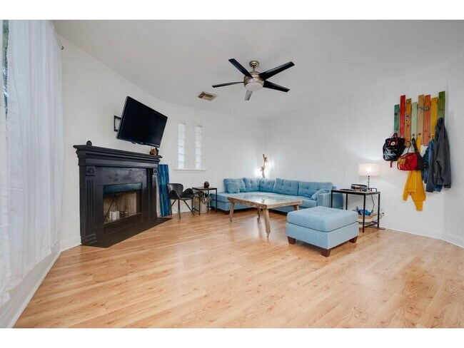 Building Photo - 4032 Dominion Cove