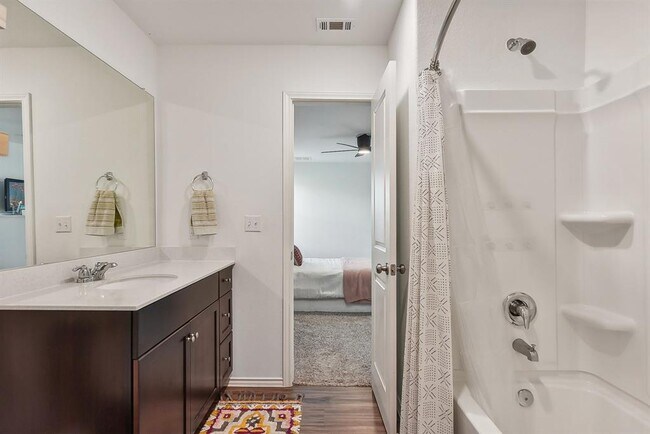 Building Photo - 5908 Eden Dr