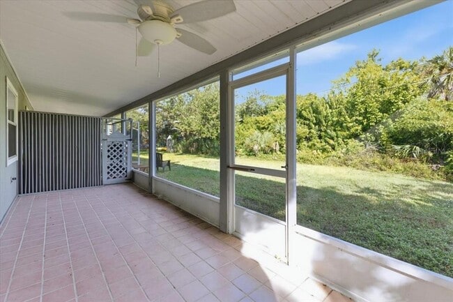 Building Photo - 10340 Kidron Ave