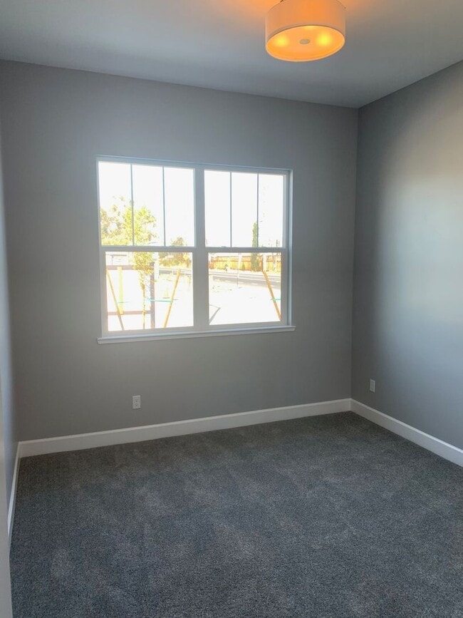 Building Photo - Gorgeous 4 Bedroom 3 Bathroom Single Level New Construction Home in Northeast Santa Rosa